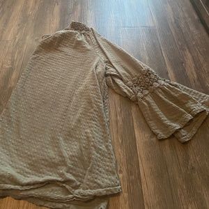 Sonoma Green V-neck top